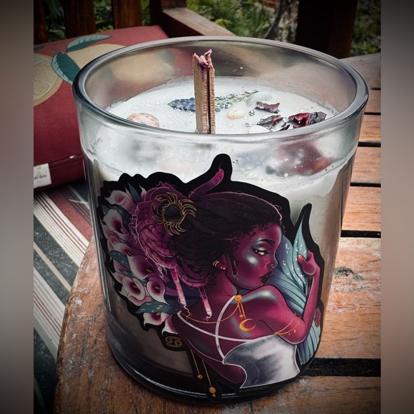 Cancer ♋️ Crystal Candle - Picture 8 of 10